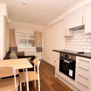 Apartment Small Cosy In Plaistow. East, London